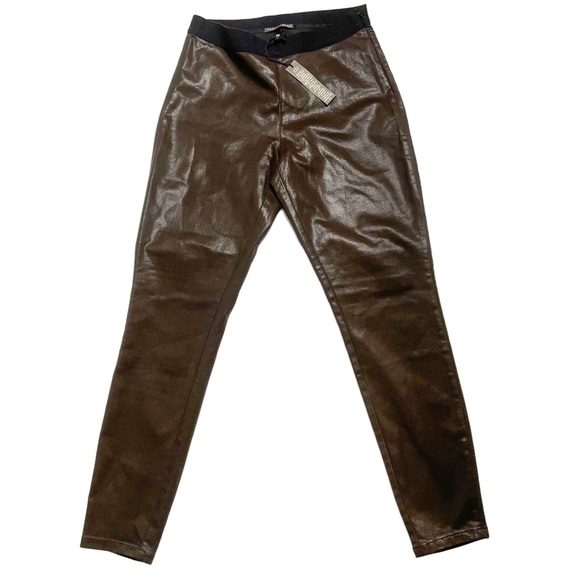 Victoria's Secret Pants - *SOLD* 𝅺NEW! Victoria’s Secret Faux Leather Chocolate Brown Leggings size 6
